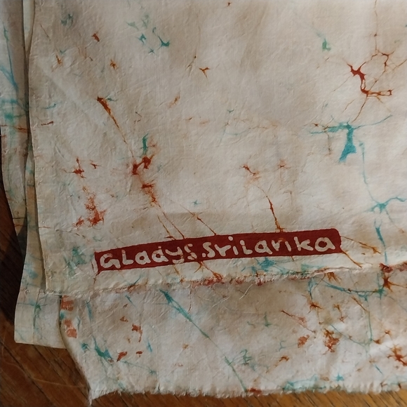 Rare Silk Tablecloth Runner Red Green Sri Lanka Poinsettia 54"×70" Handmade Art - Picture 8 of 10